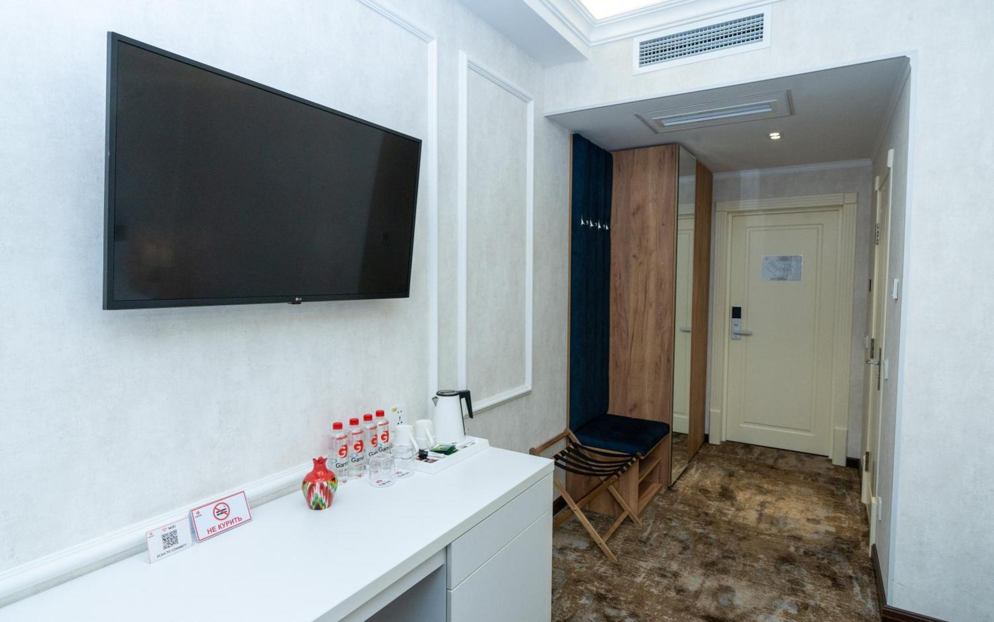 Garnet Mir Hotel Taschkent Zimmer foto